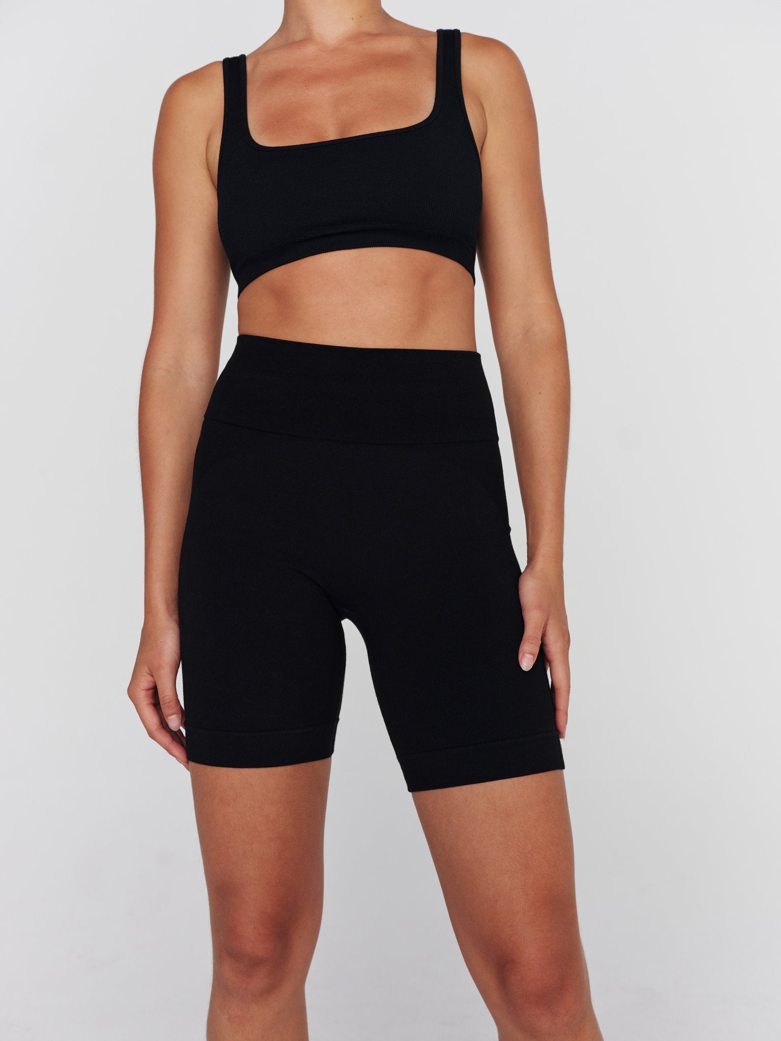 Base Shorts - Black